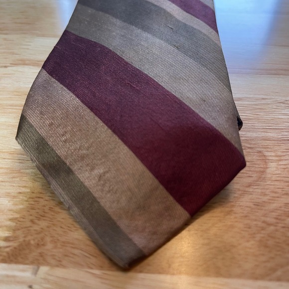 VTG Briar Men's Handcrafted Silk Tie Burgundy Gold Green Stripe Logan's KY - Picture 2 of 6